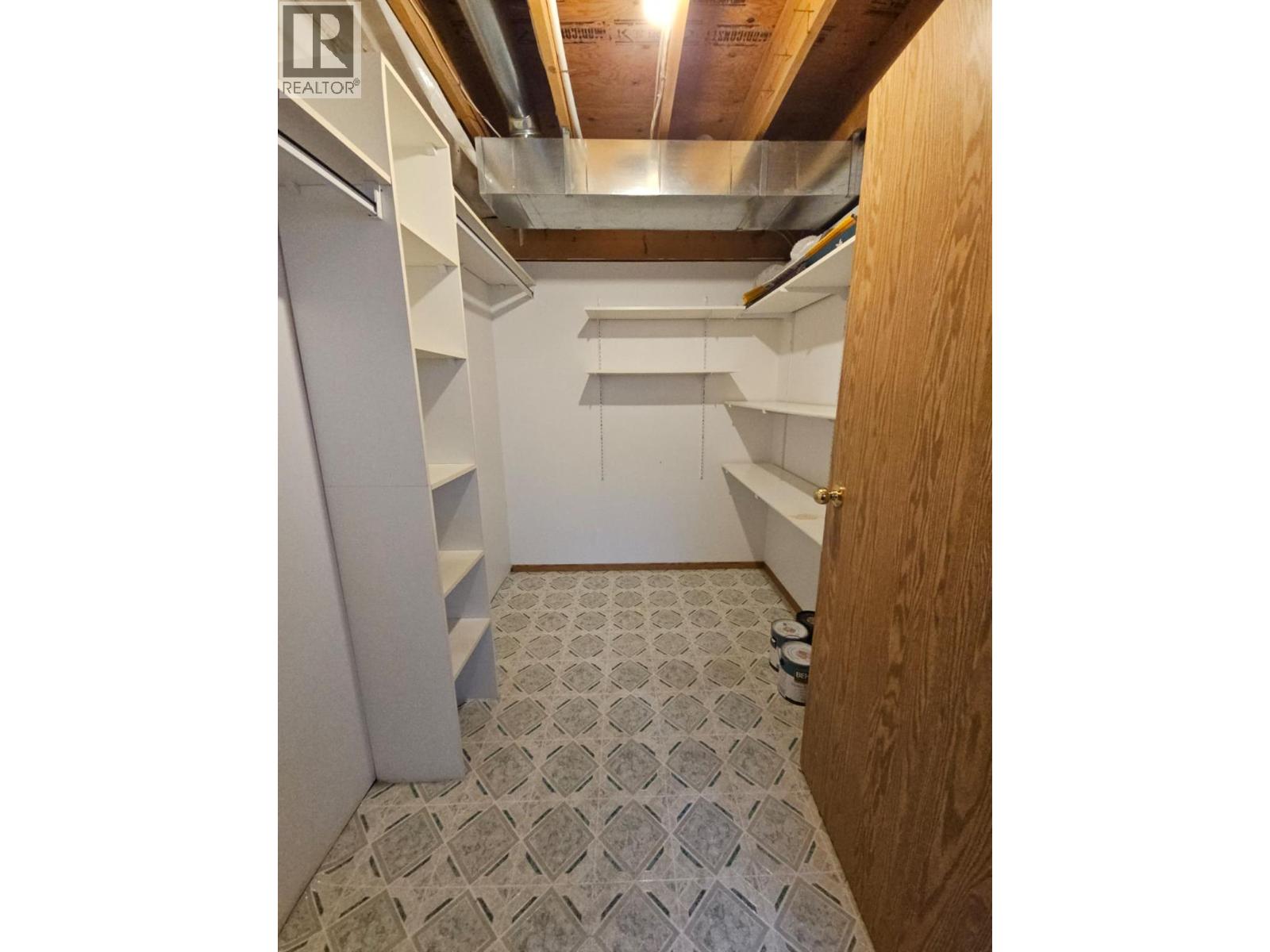 4013 52 Avenue NE - 54
