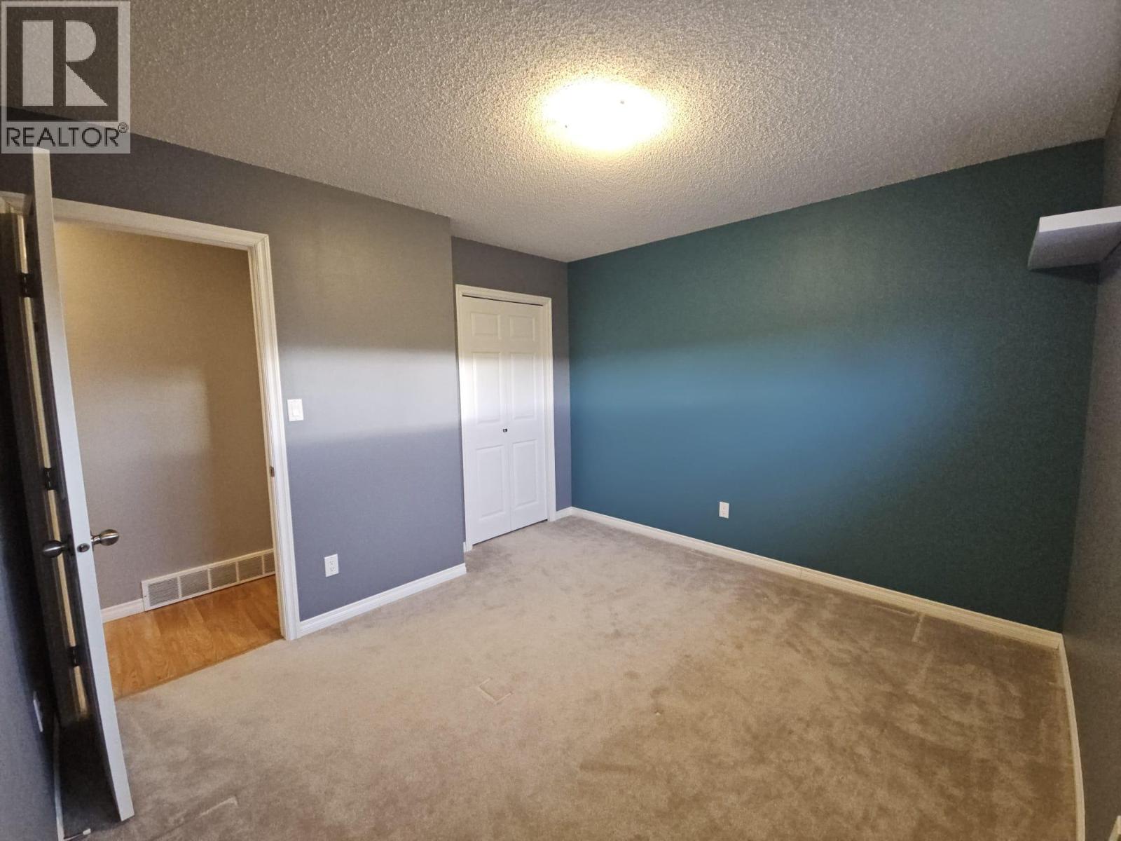 4013 52 Avenue NE - 27