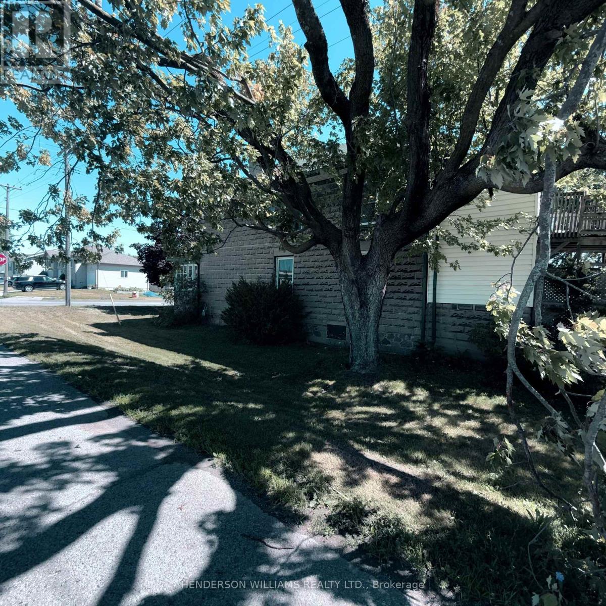 105 PINE STREET - 22