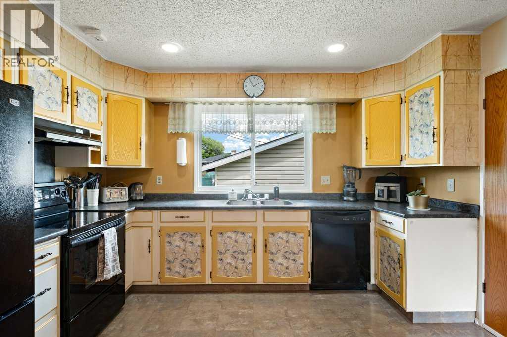 39 Maryvale Crescent NE - Image 8