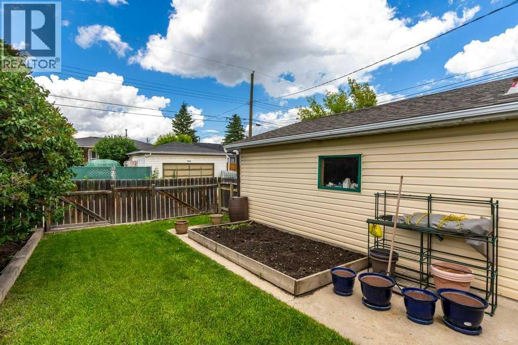 39 Maryvale Crescent NE - Image 29