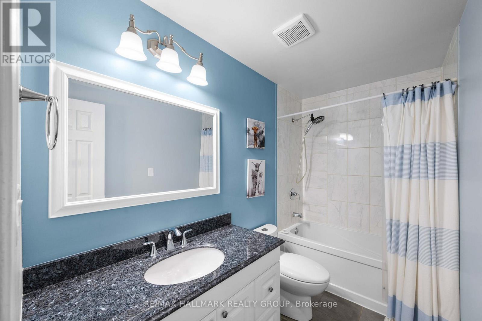 1791 LAMOUREUX DRIVE - 23
