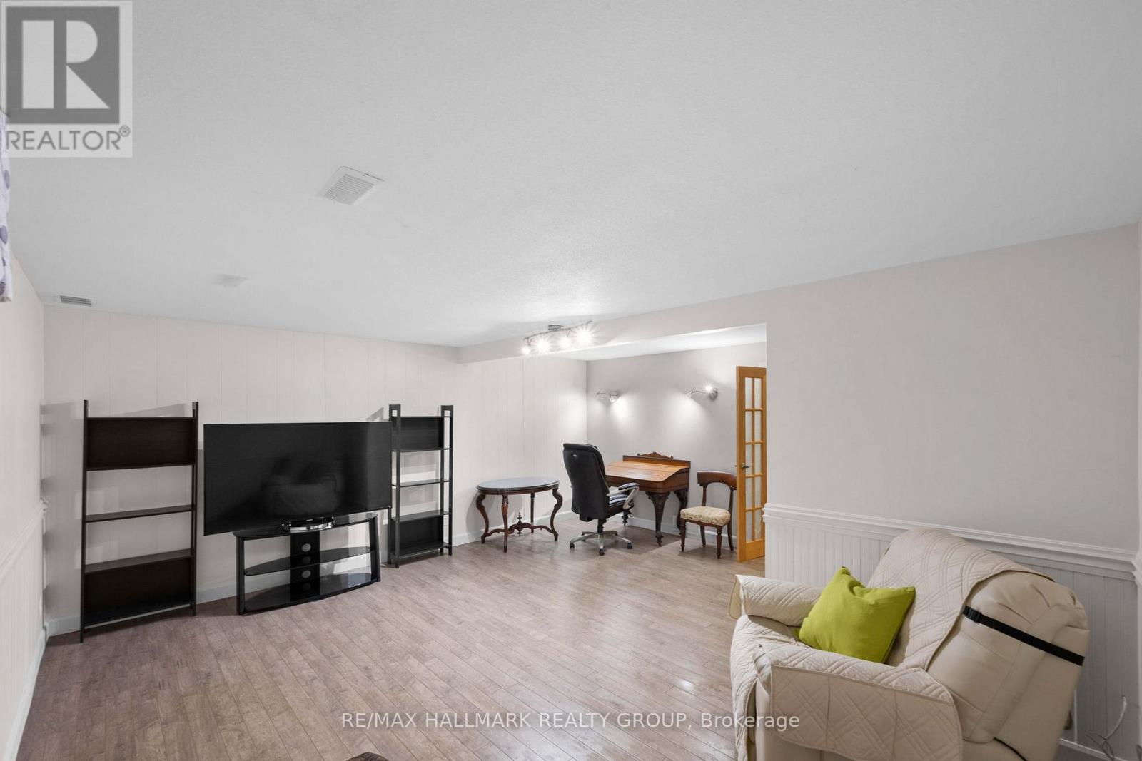 1791 LAMOUREUX DRIVE - 26