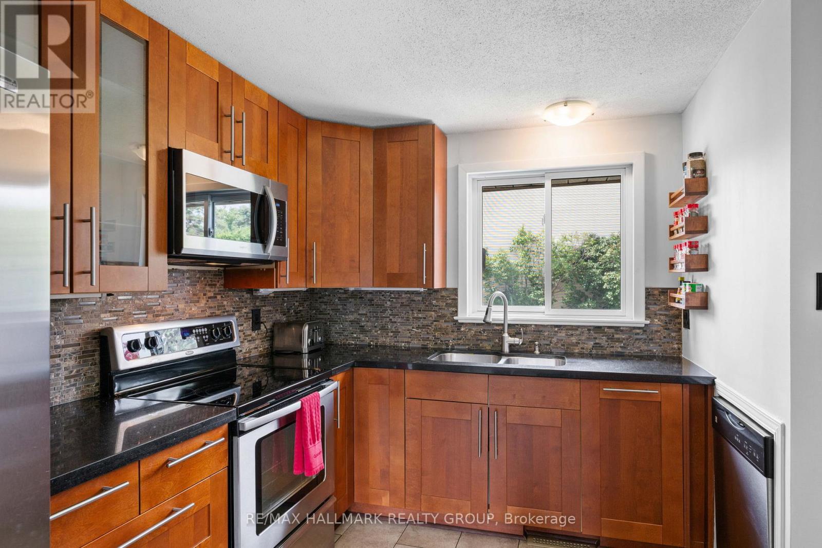 1791 LAMOUREUX DRIVE - 8