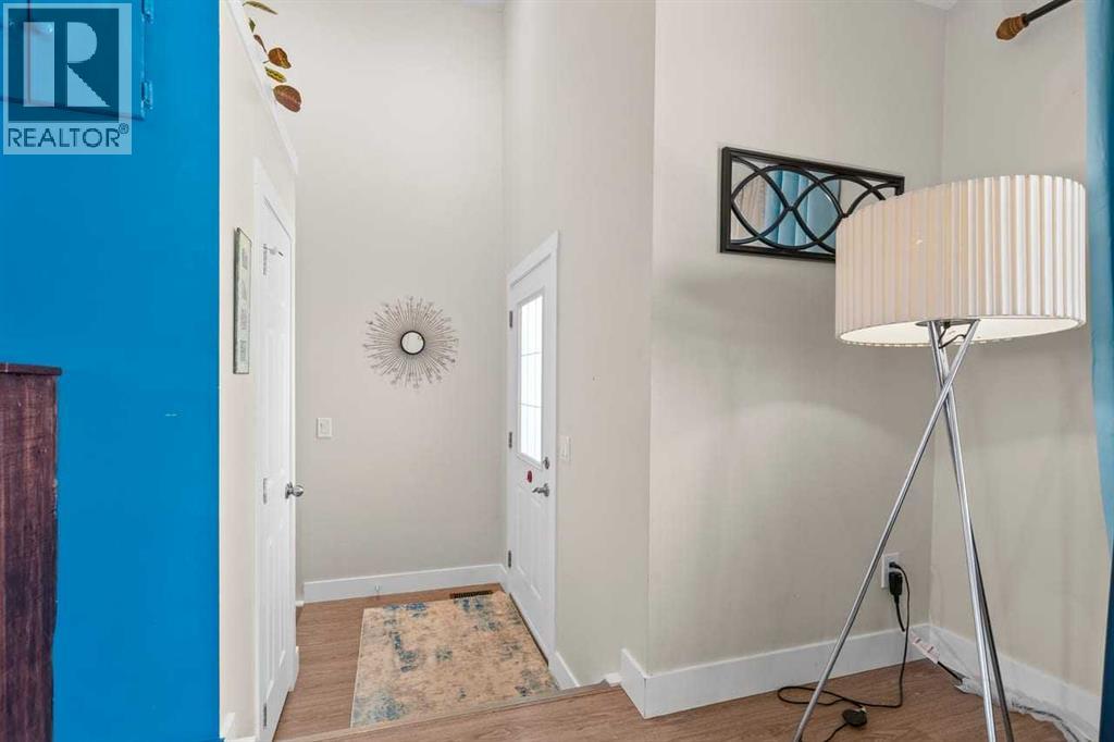 317 McLeod Crescent - 2
