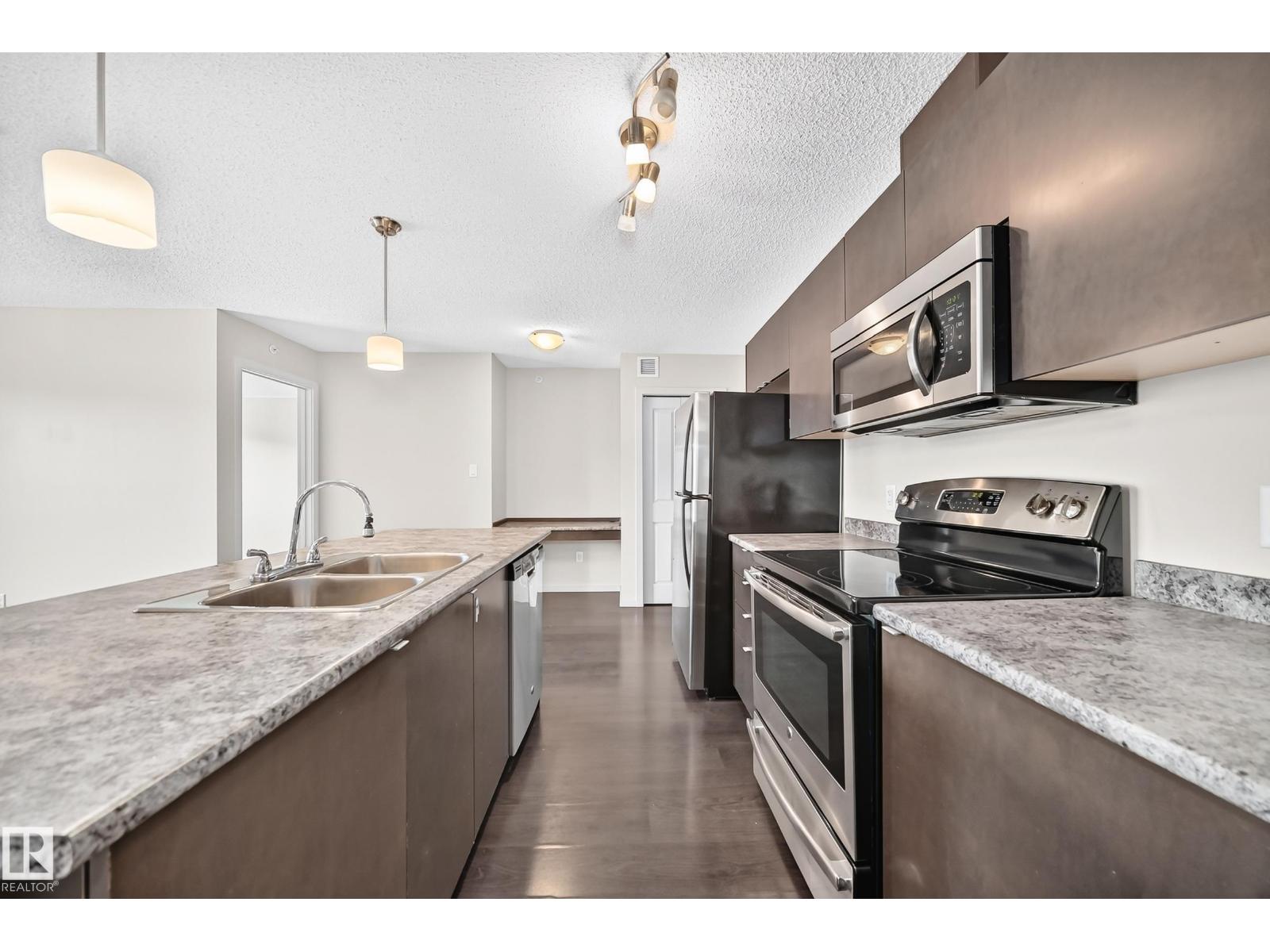 #408 508 Albany WY NW NW - 10