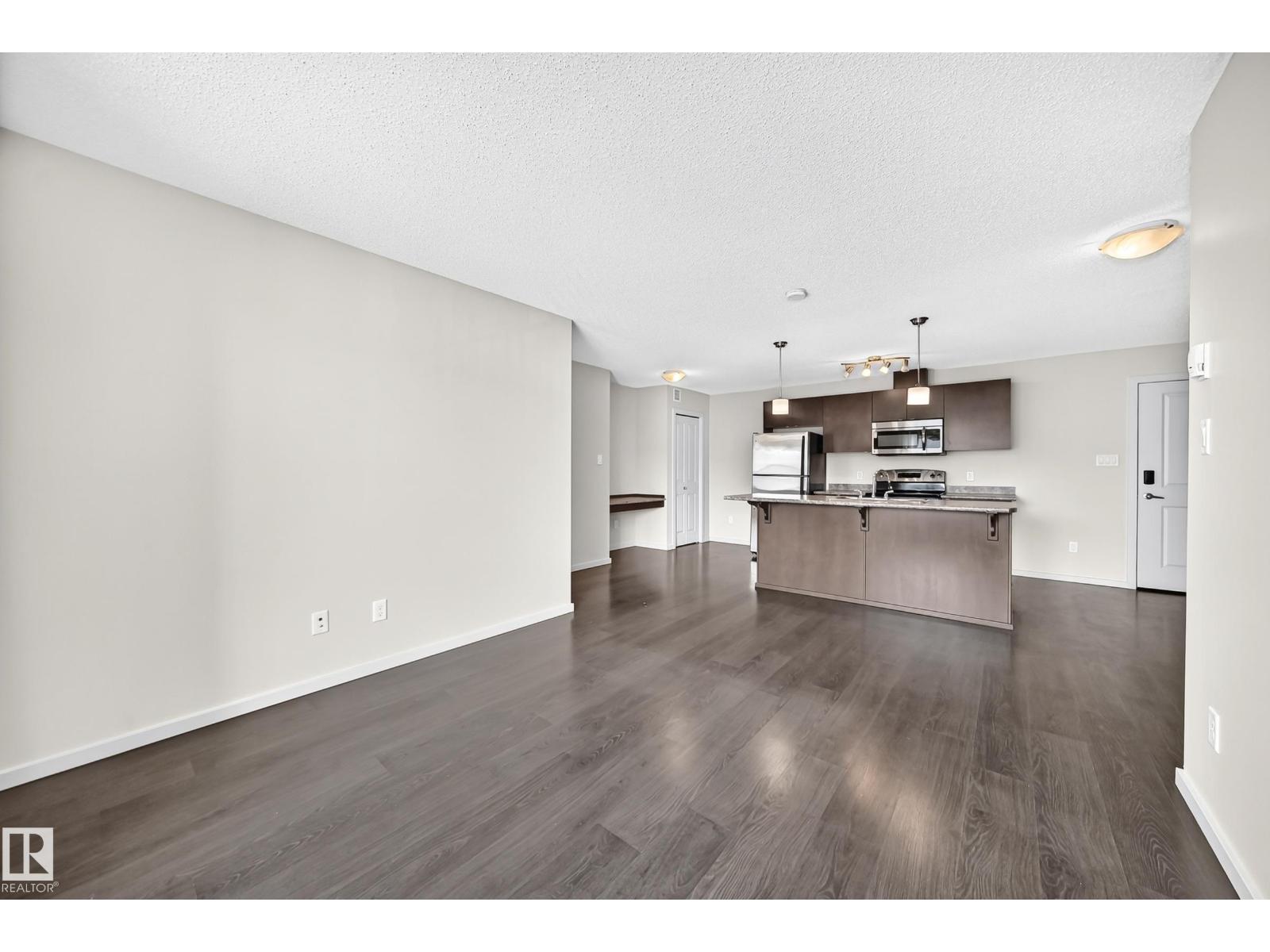 #408 508 Albany WY NW NW - 19