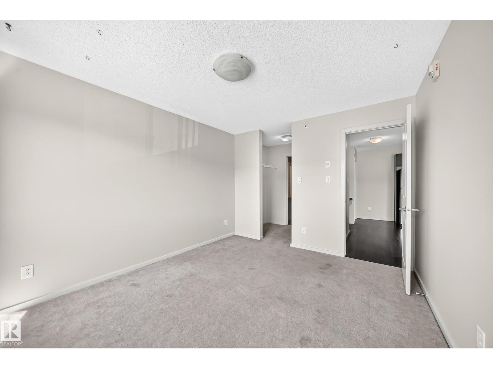 #408 508 Albany WY NW NW - 21