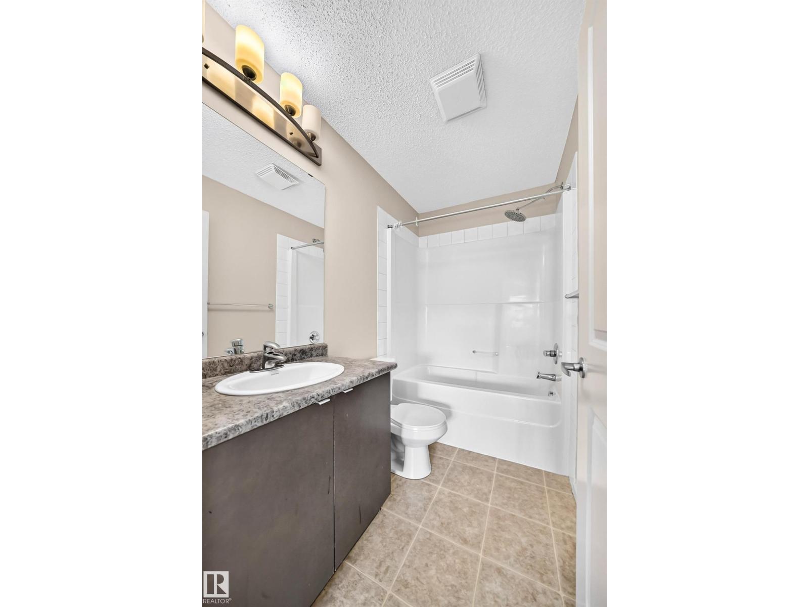 #408 508 Albany WY NW NW - 23