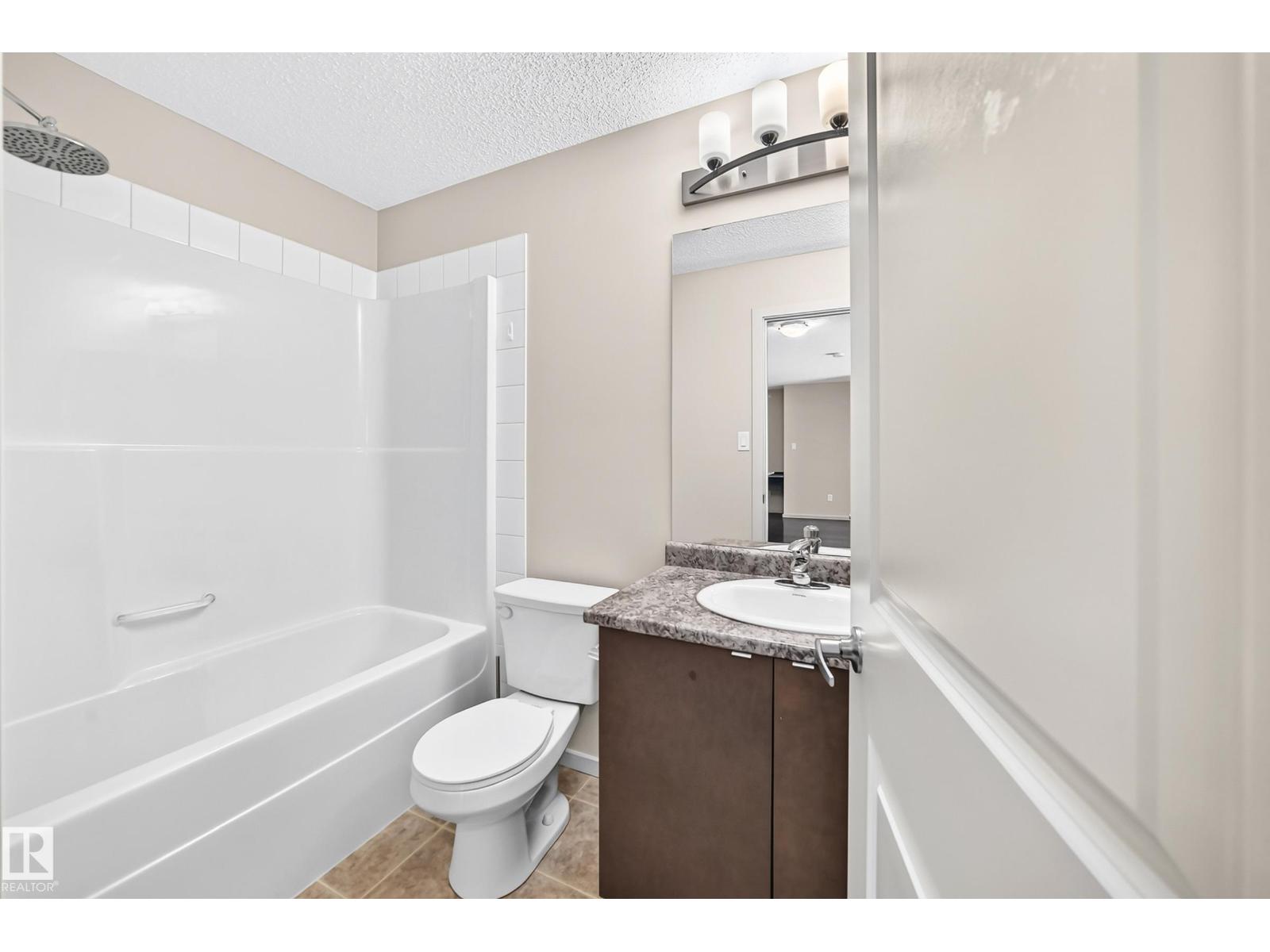#408 508 Albany WY NW NW - 27