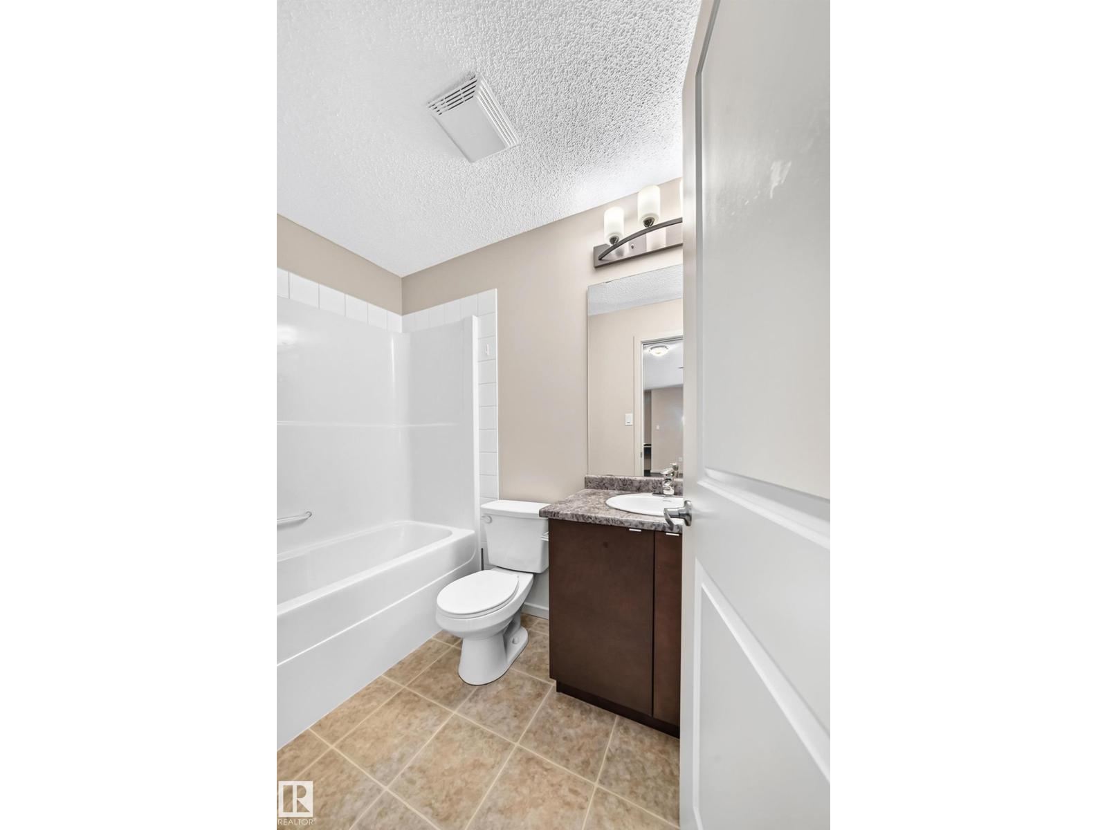 #408 508 Albany WY NW NW - 28