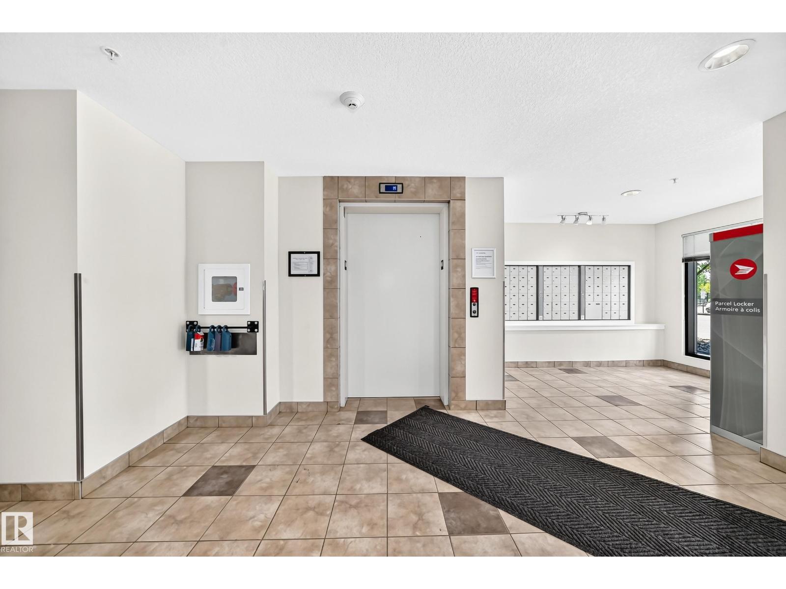 #408 508 Albany WY NW NW - 33