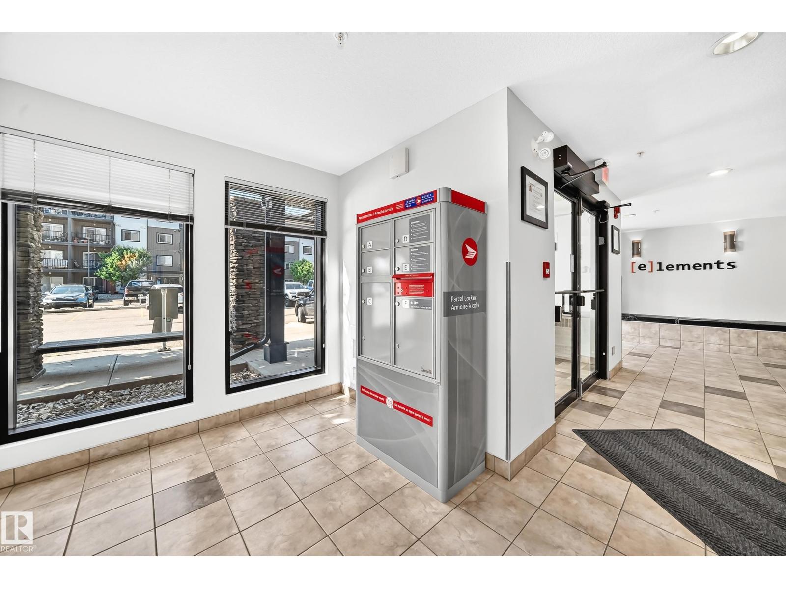 #408 508 Albany WY NW NW - 35
