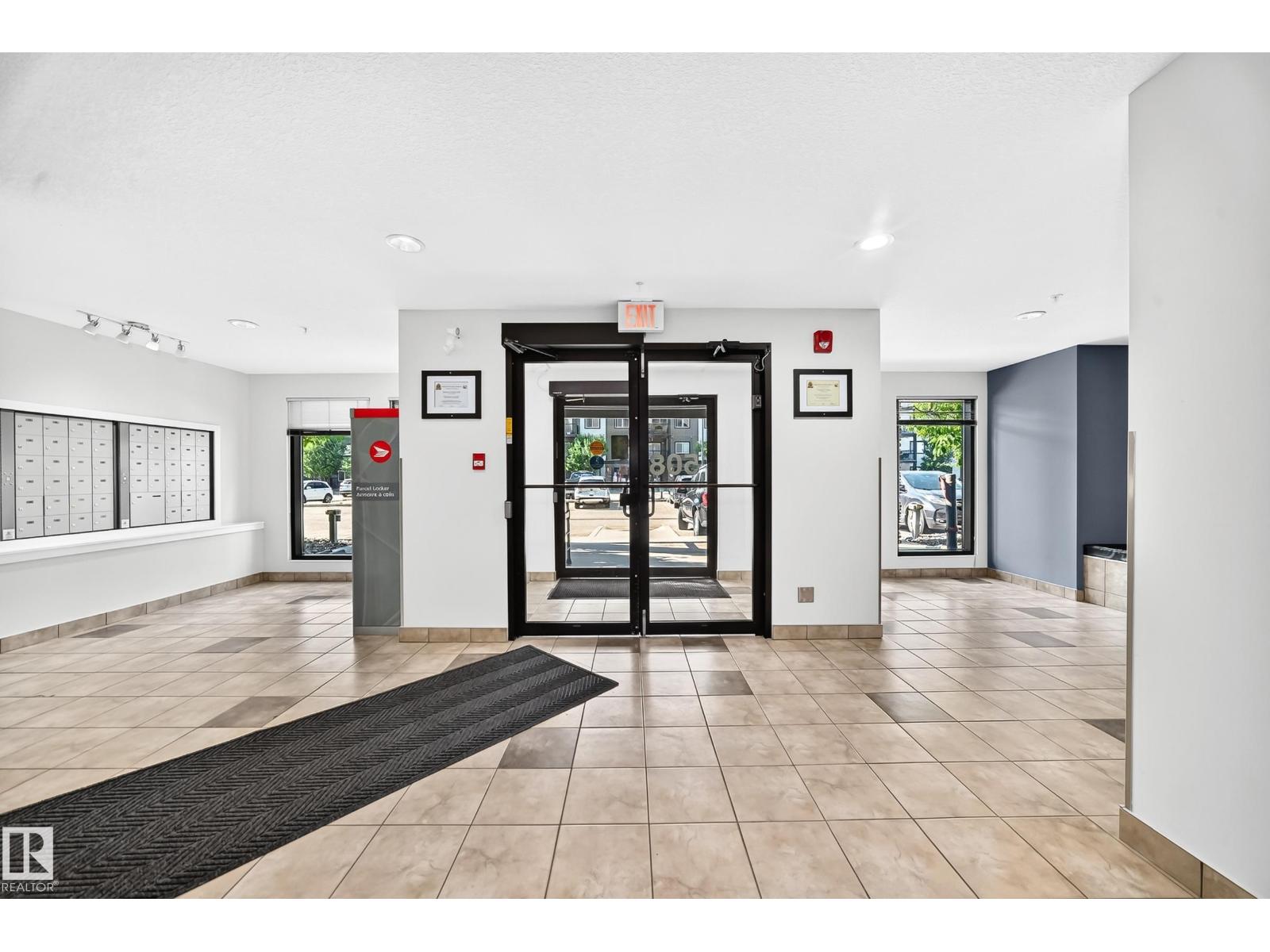 #408 508 Albany WY NW NW - 37