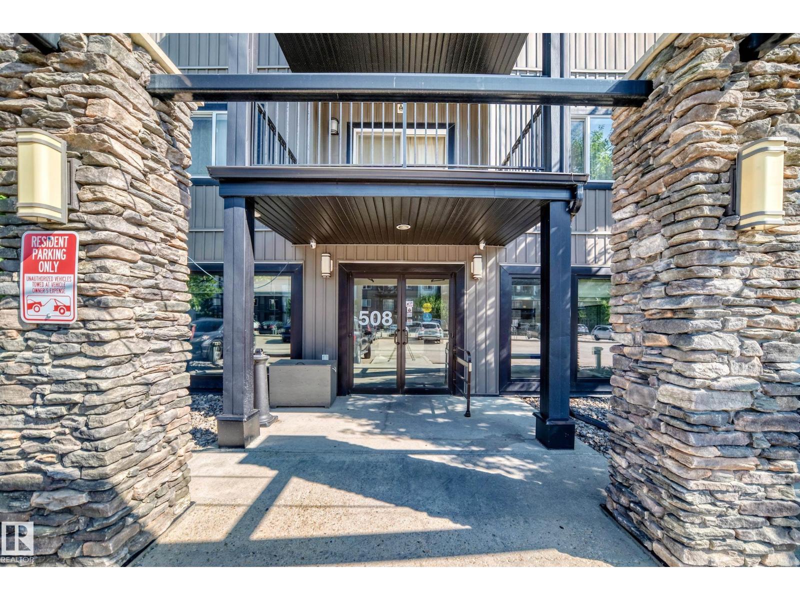 #408 508 Albany WY NW NW - 4