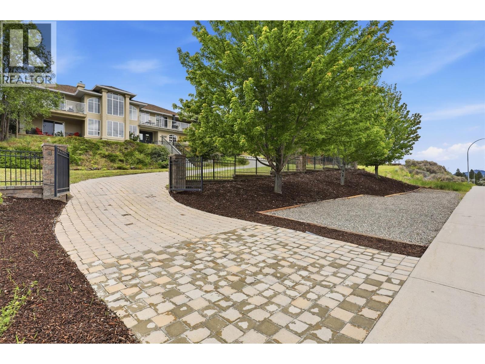 1648 Skeena Place - 90