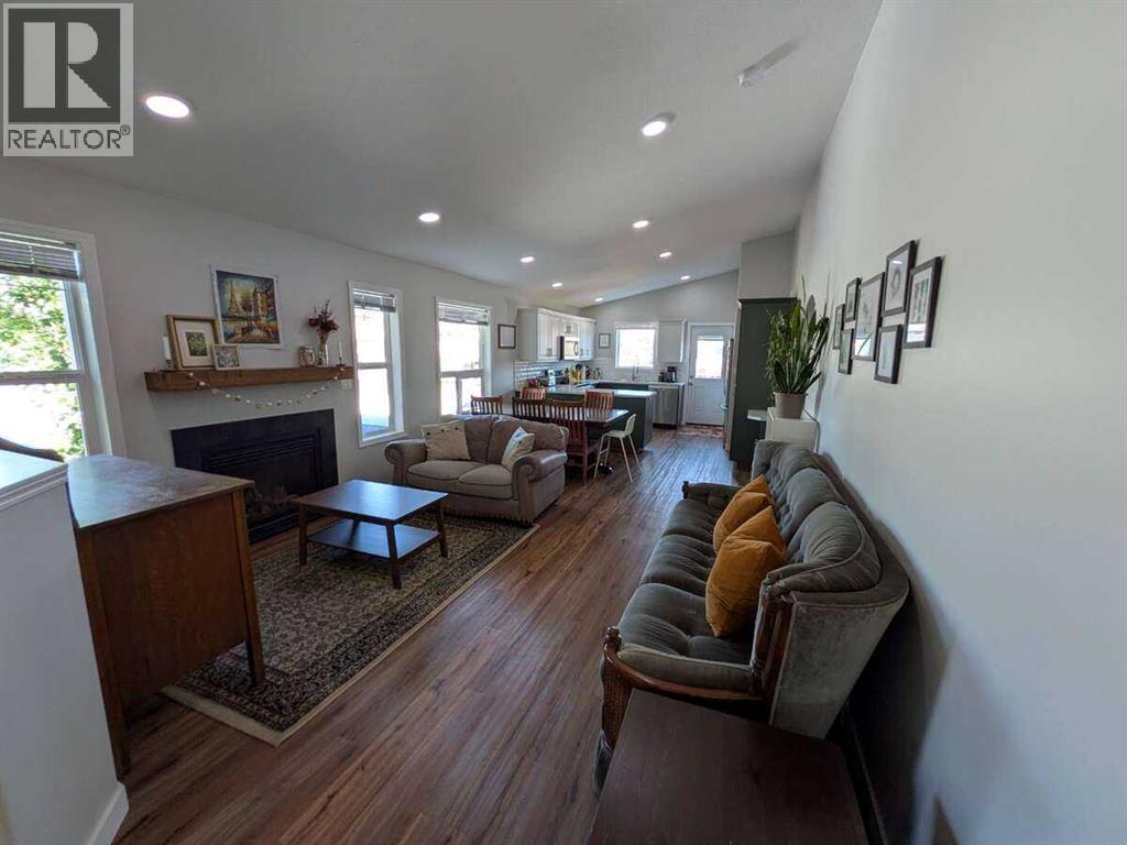 292 Lancaster Drive - 4
