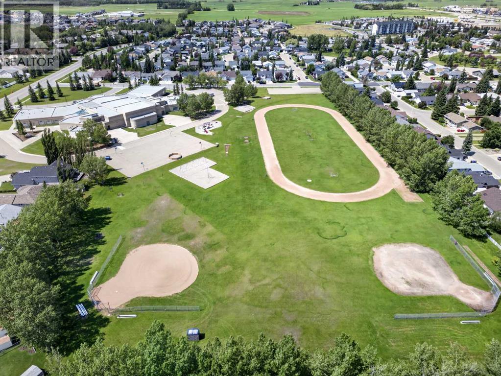 151 Balsam Crescent - 24
