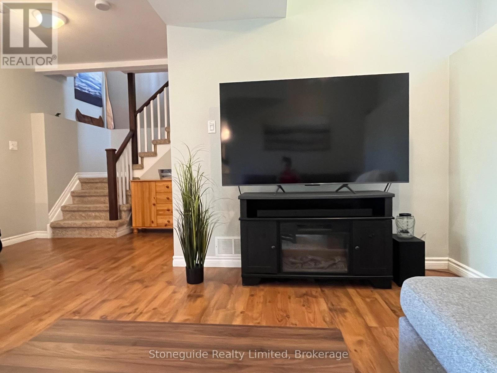 154 MARYLAND DRIVE - 21