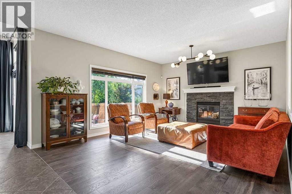 11 Chapala Square SE - Image 14