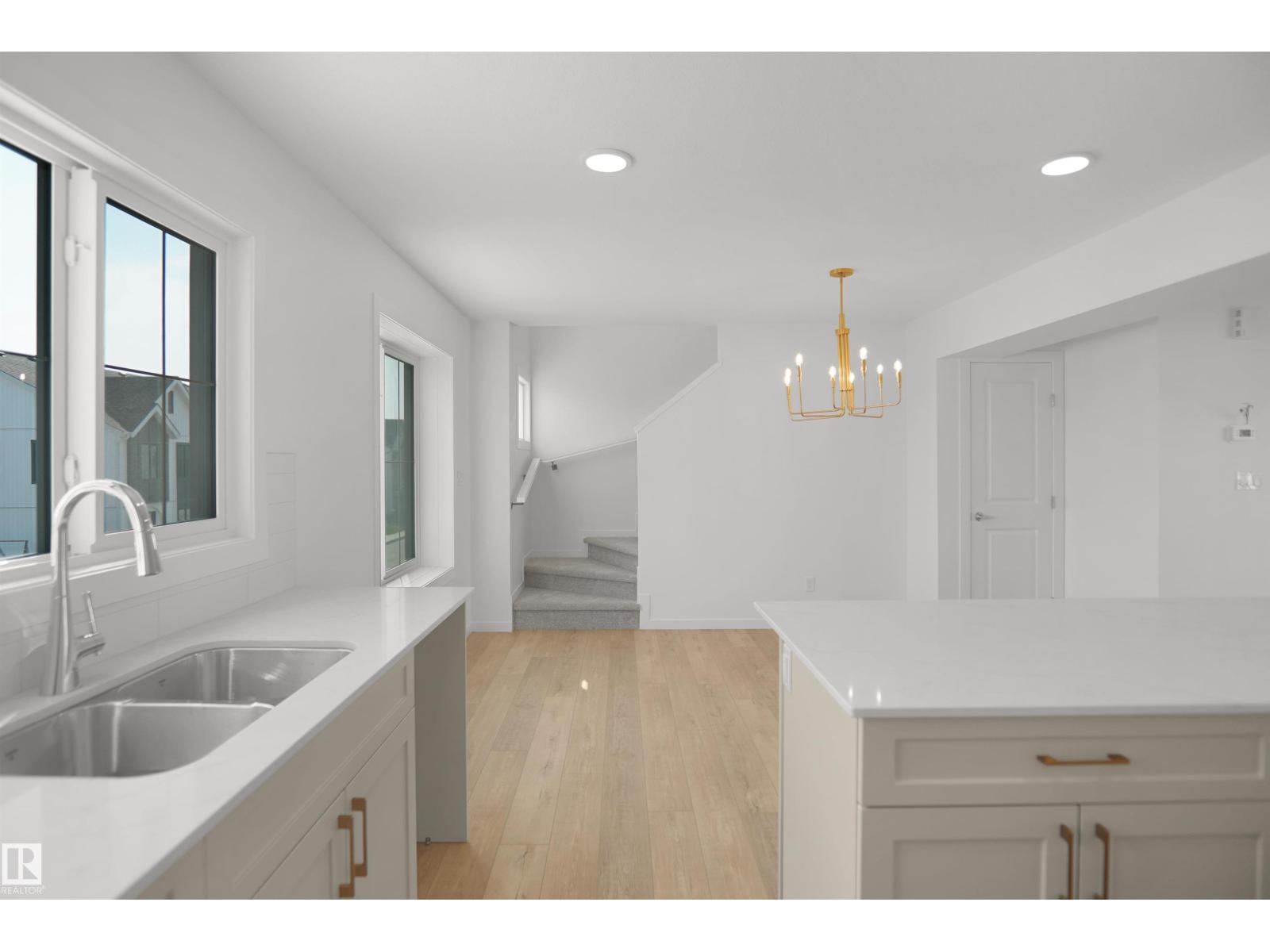 #62 17319 5 ST NE - 11