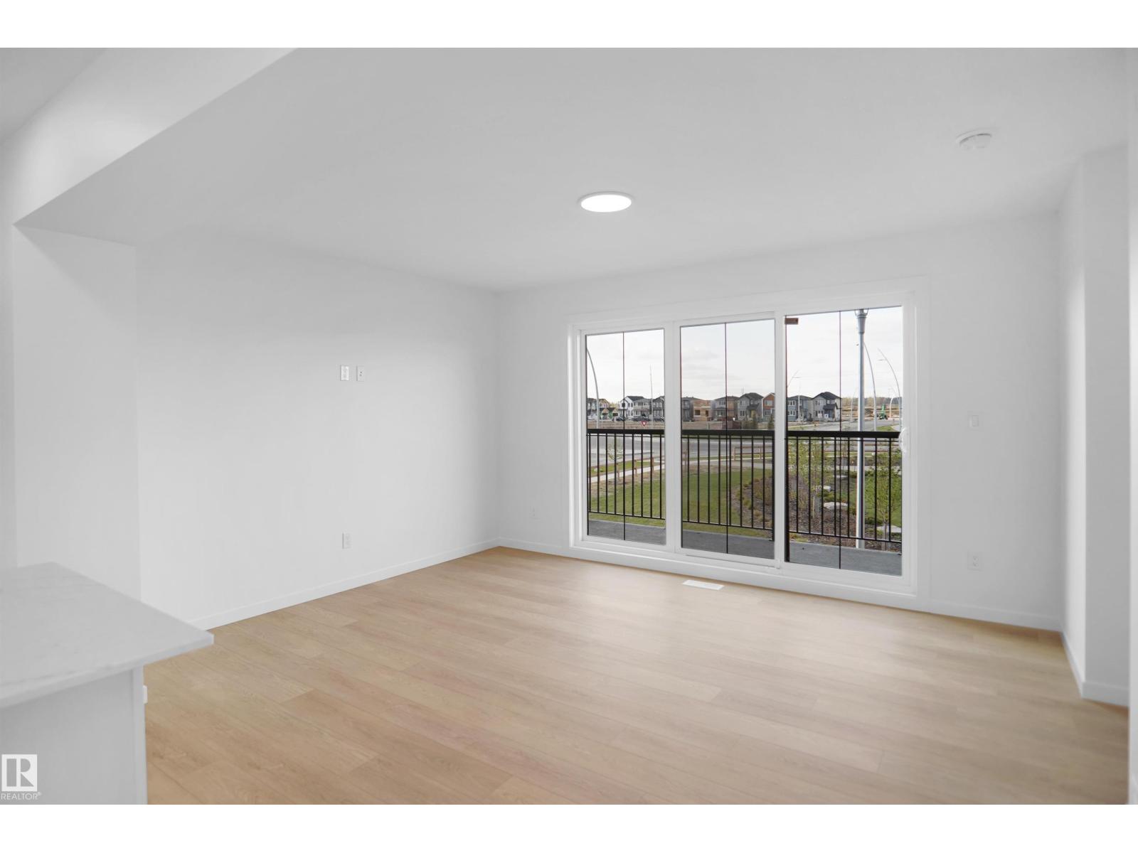 #71 17319 5 ST NE - 4