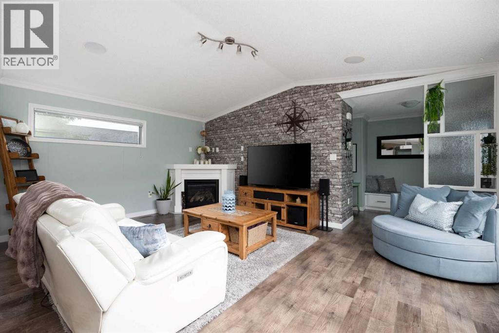 160 Grey Crescent - 3
