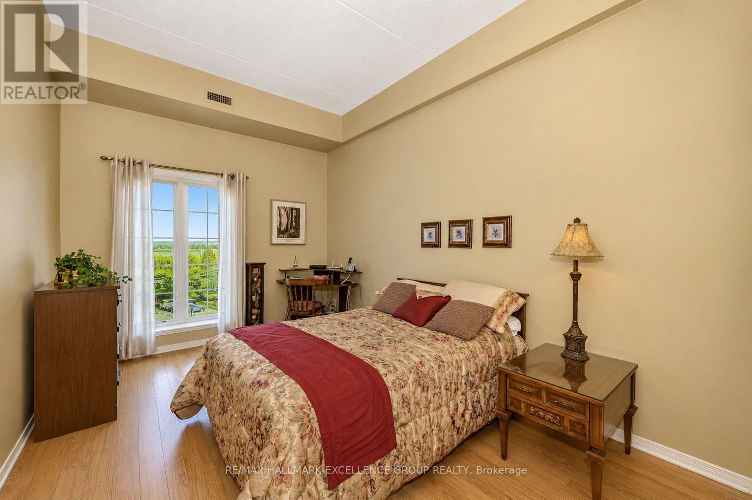#406 2921 LAURIER STREET - 20