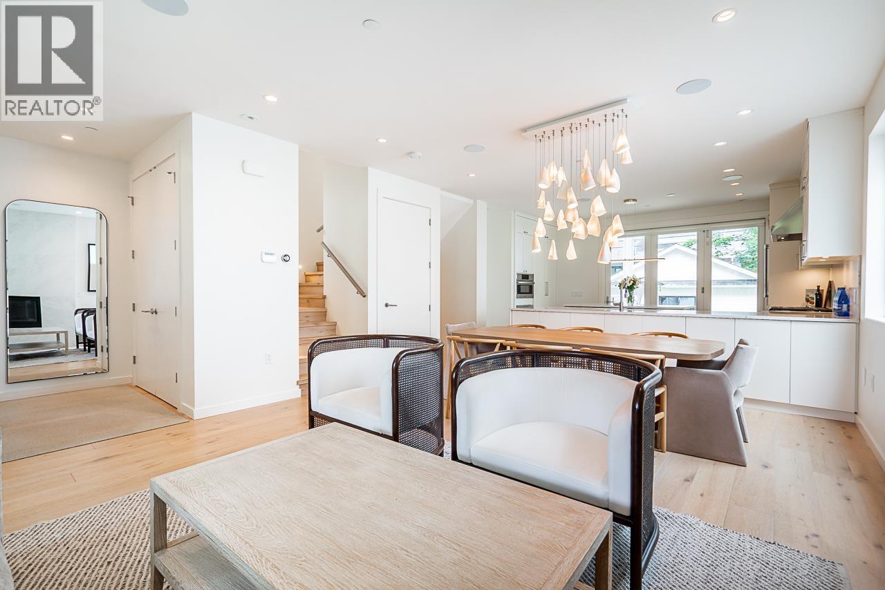 785 W 20TH AVENUE — photo 4