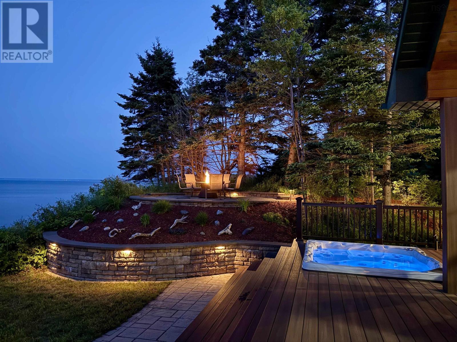 31 MacDonald Beach Road B2G 2L2 - 2