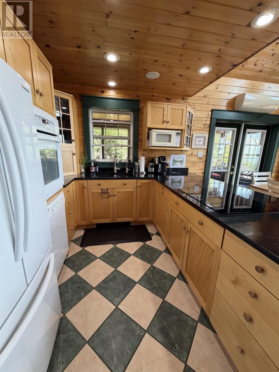 31 MacDonald Beach Road B2G 2L2 - 22