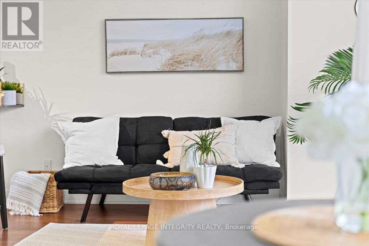 #9 78 HOLMWOOD AVENUE - 7