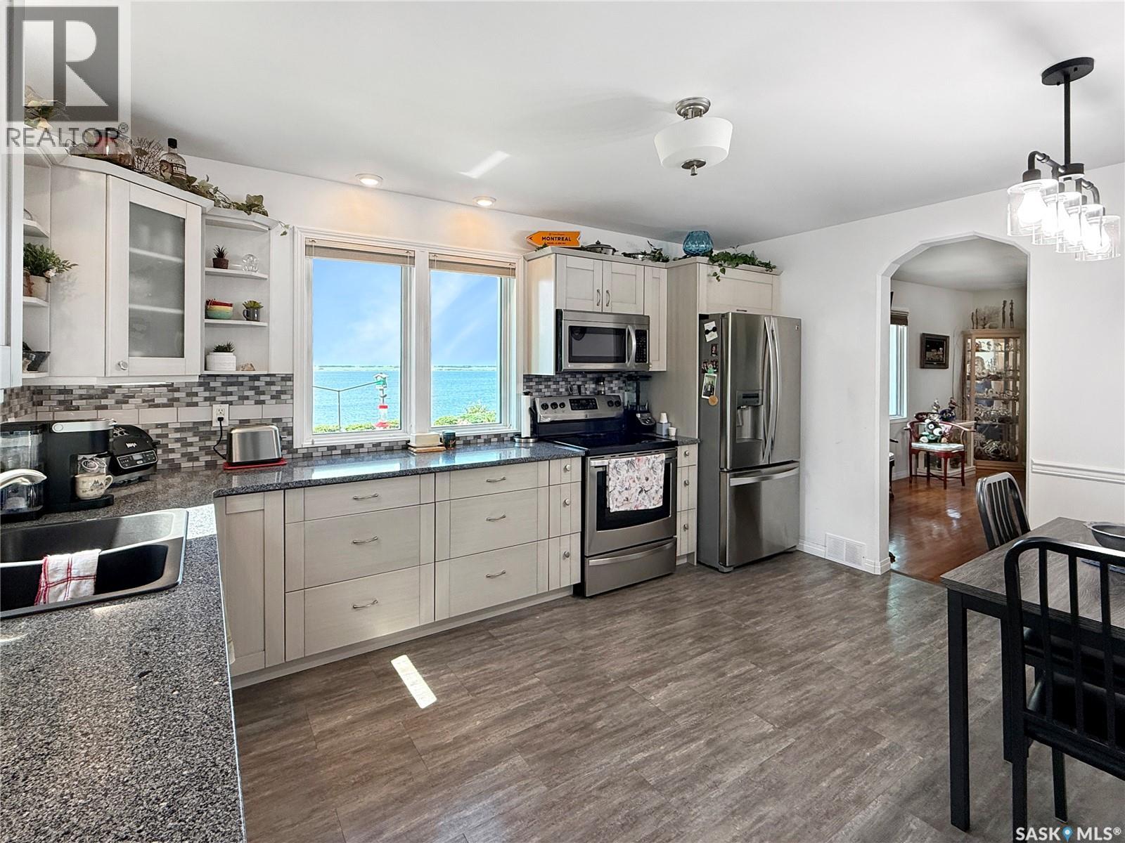 5 Summerfield DRIVE W - 2