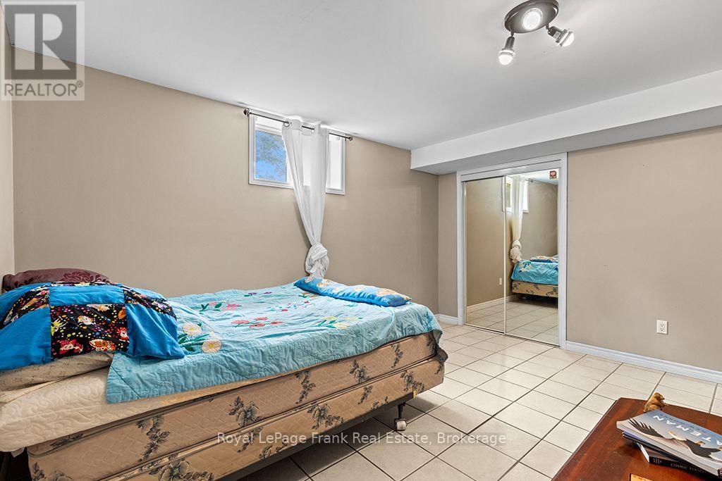 720472 20 SIDE ROAD - 28