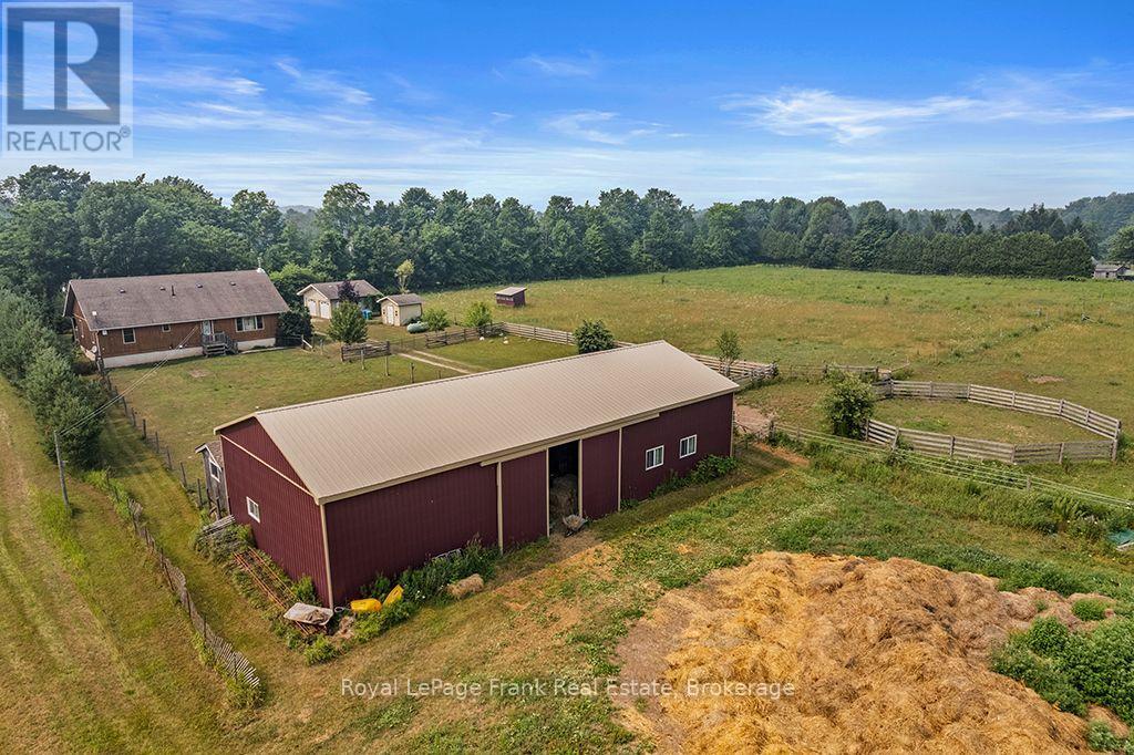 720472 20 SIDE ROAD - 32