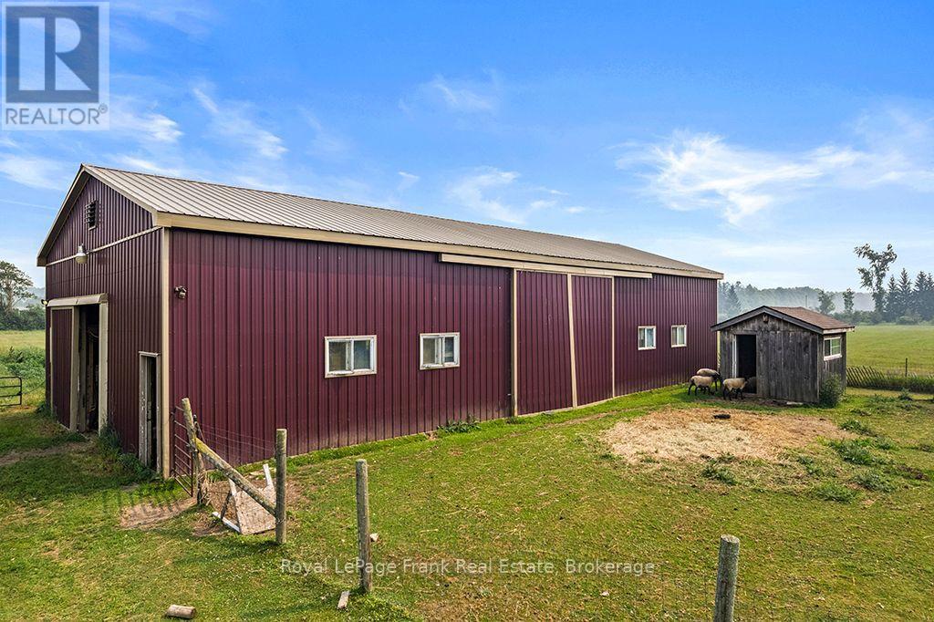 720472 20 SIDE ROAD - 33