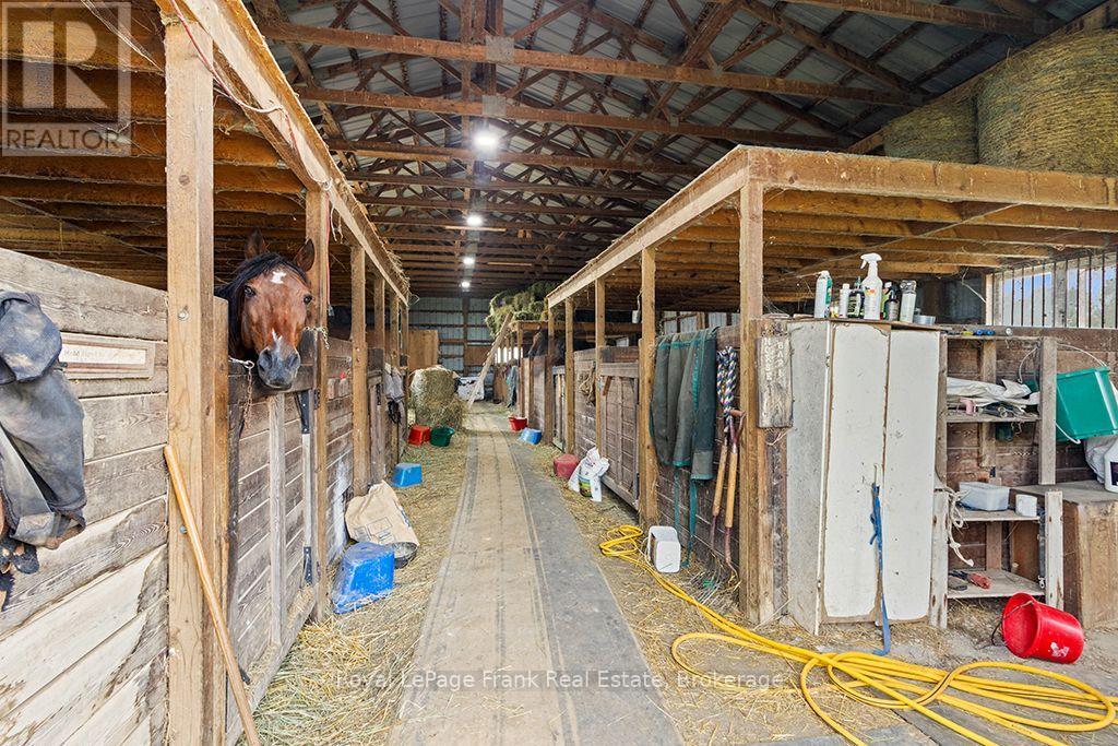 720472 20 SIDE ROAD - 38