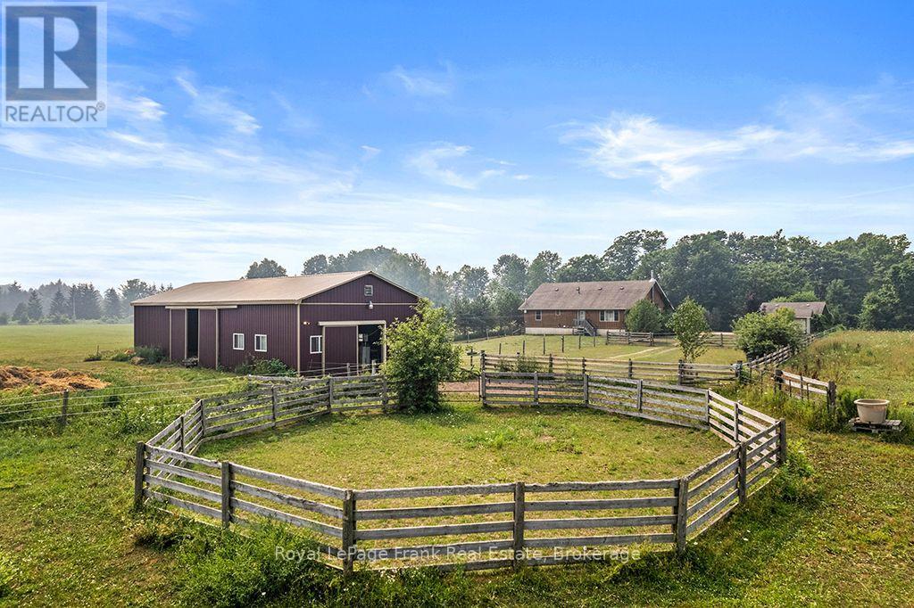720472 20 SIDE ROAD - 41
