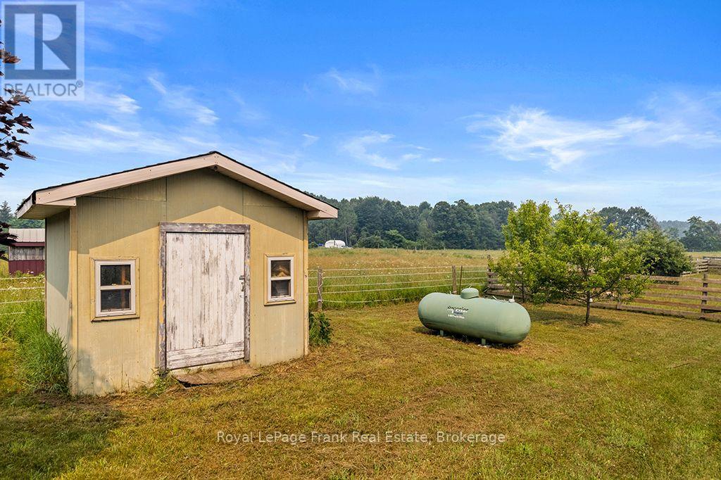 720472 20 SIDE ROAD - 45
