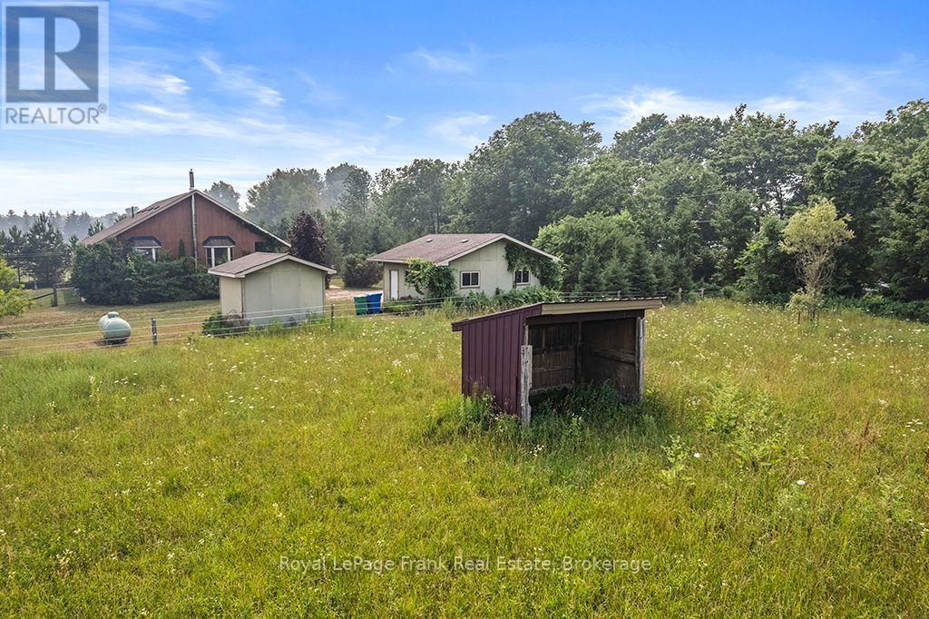 720472 20 SIDE ROAD - 46