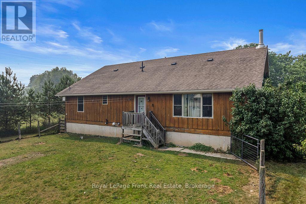 720472 20 SIDE ROAD - 7