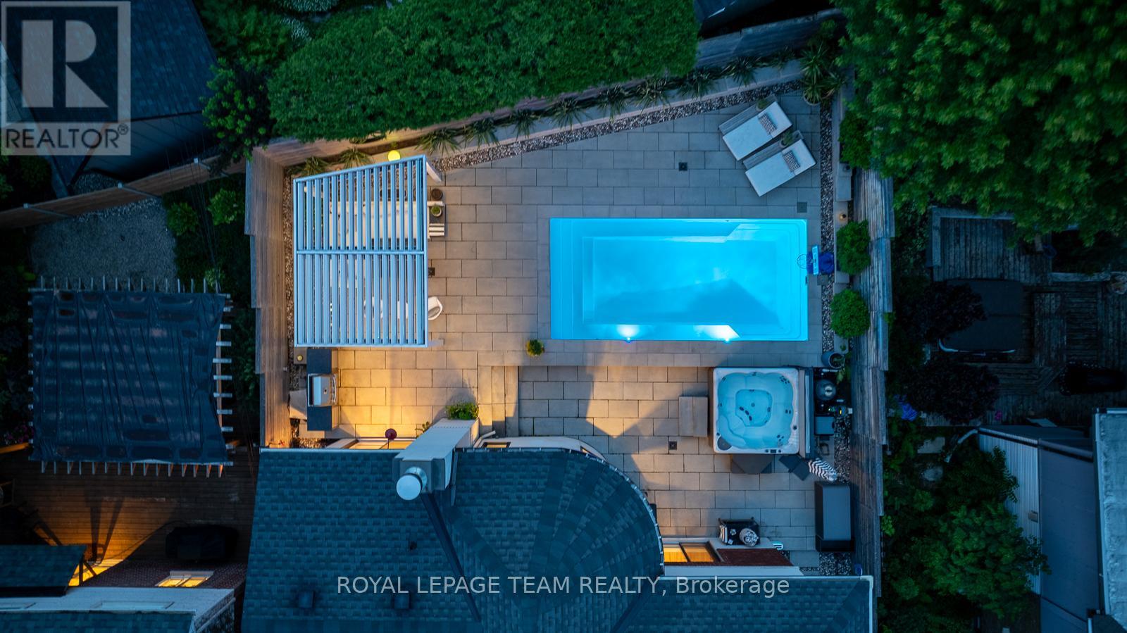 120 RIVERDALE AVENUE - 32