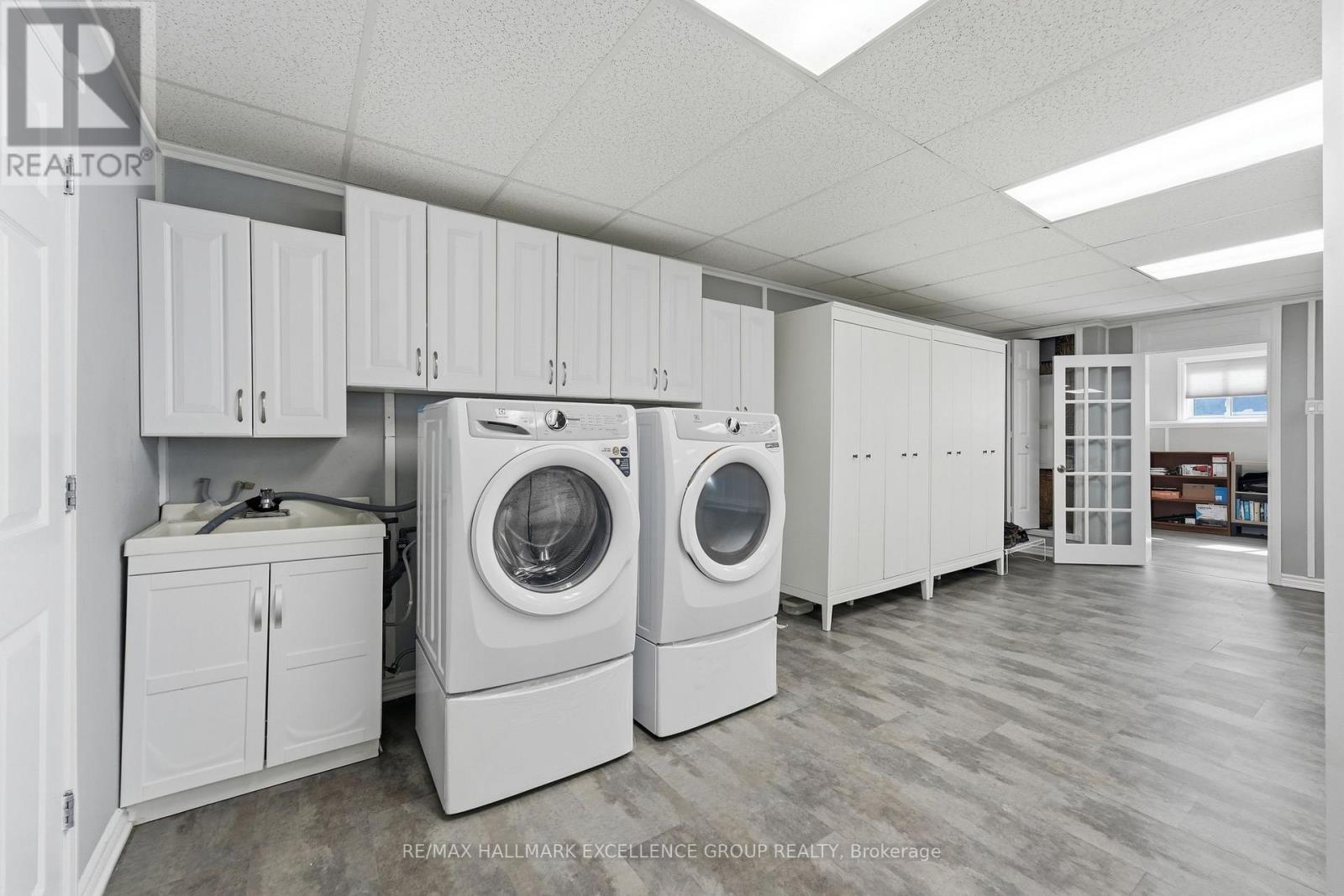 2985 LEO LANE - 41