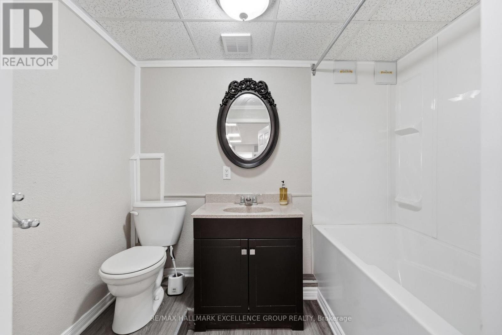 2985 LEO LANE - 42
