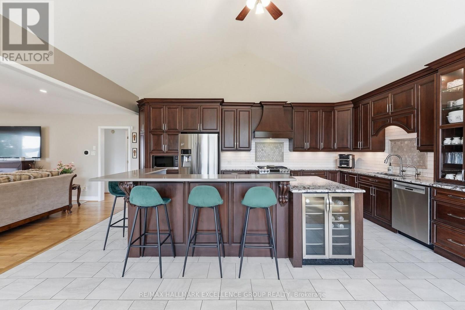 2985 LEO LANE - 8