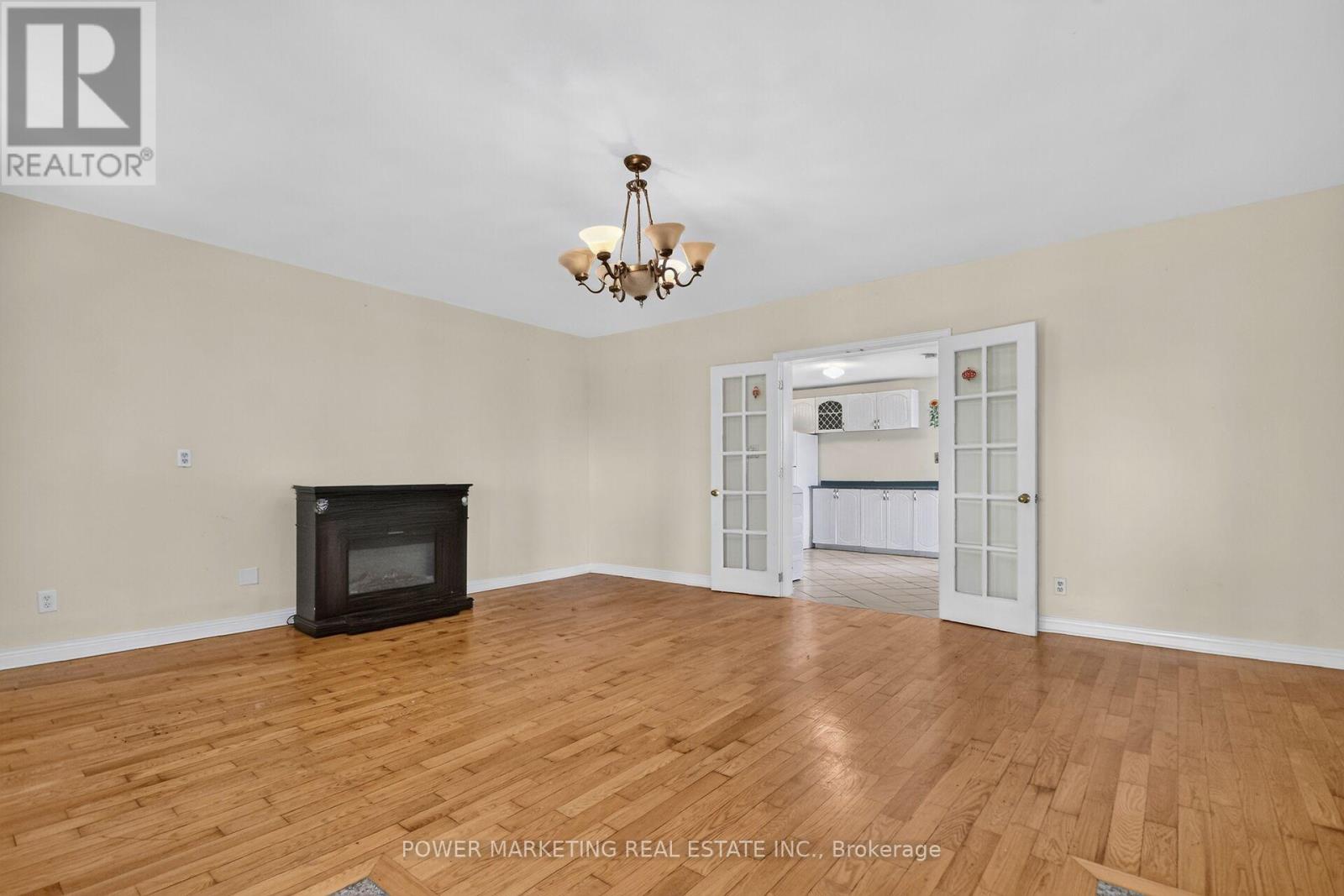 2051 BLACKCREEK ROAD - 12