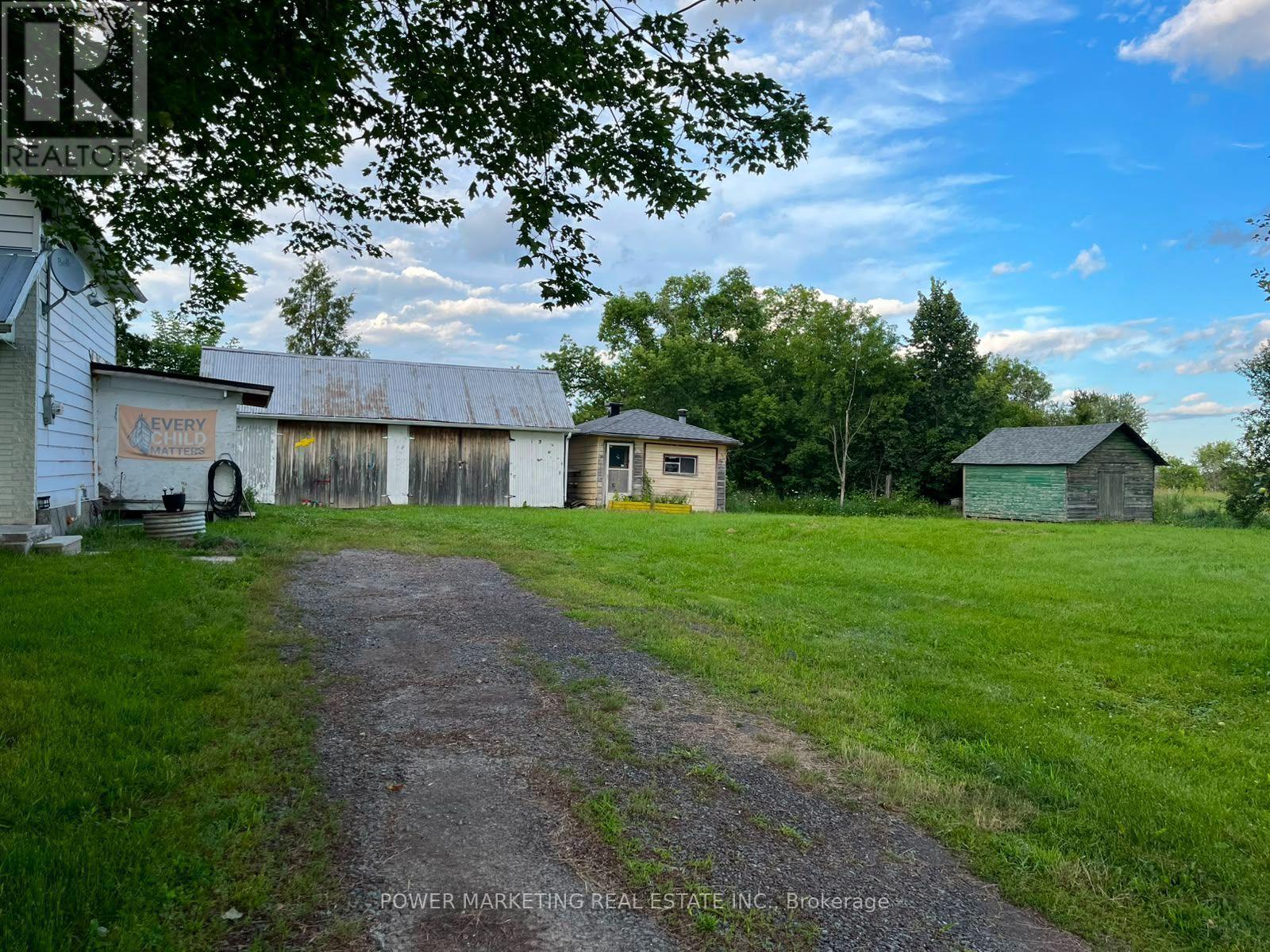 2051 BLACKCREEK ROAD - 4