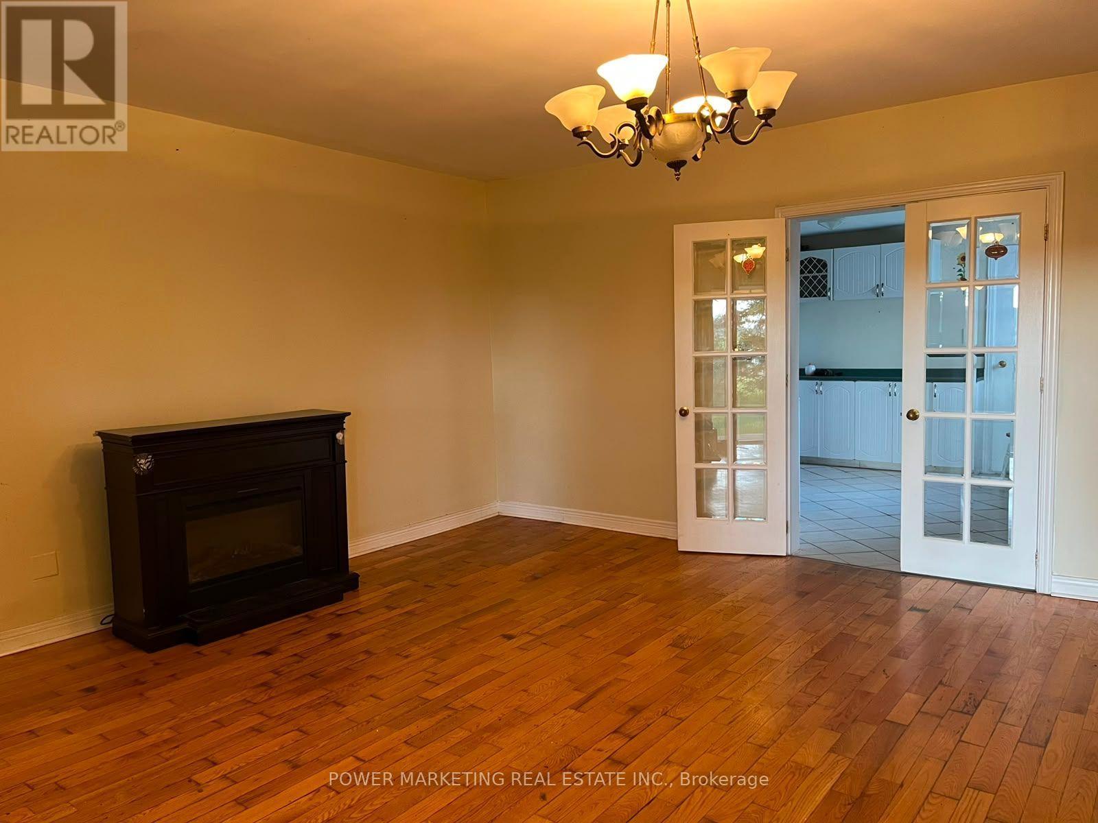 2051 BLACKCREEK ROAD - 7