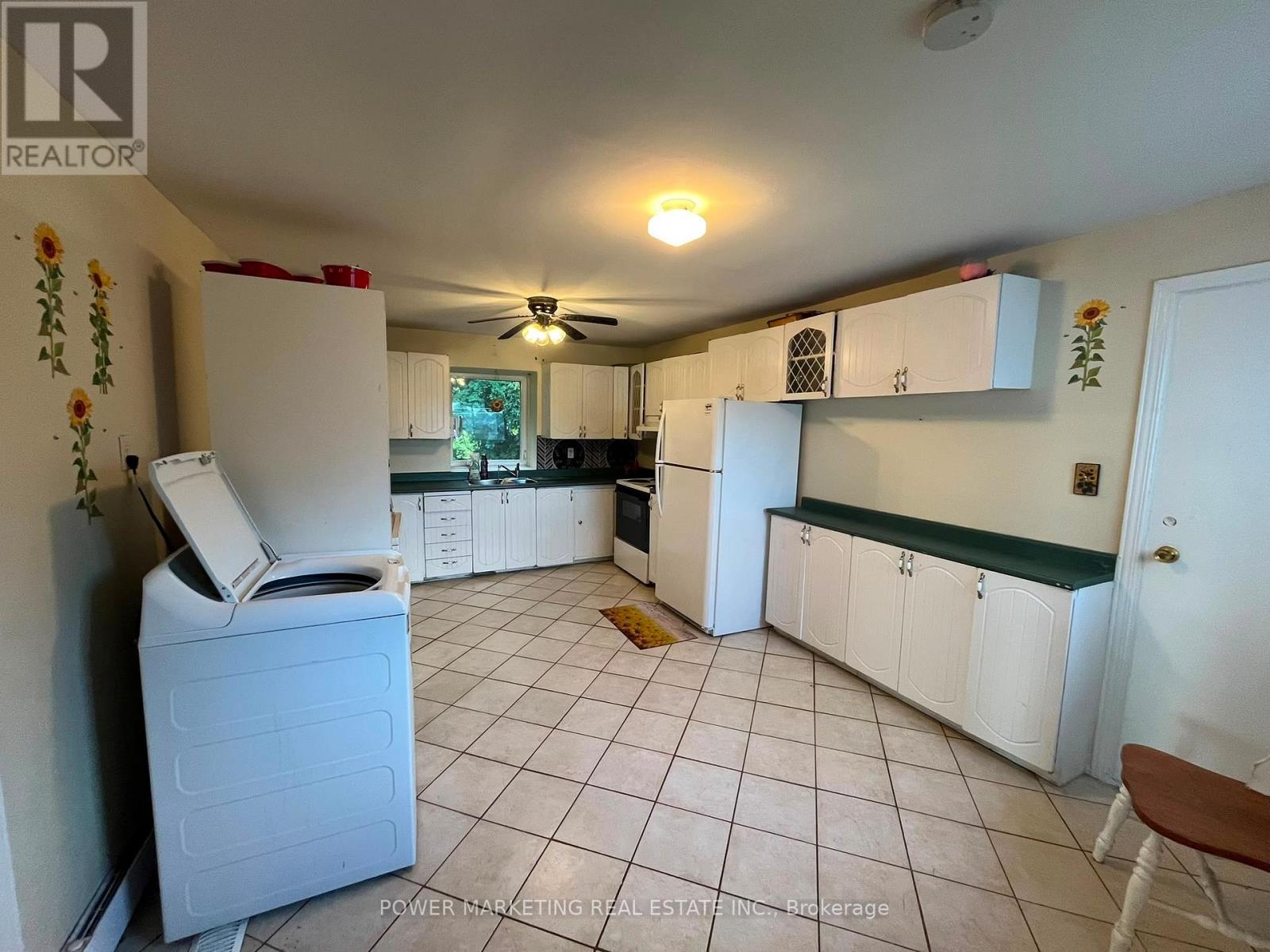2051 BLACKCREEK ROAD - 9