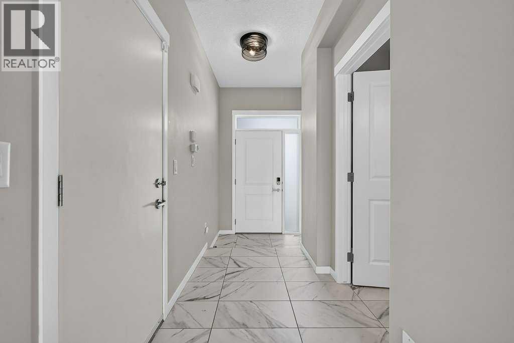 556 Belmont Heath SW - 4